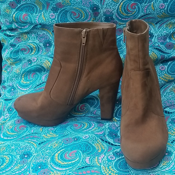 Women's Booties - Picture 2 of 7